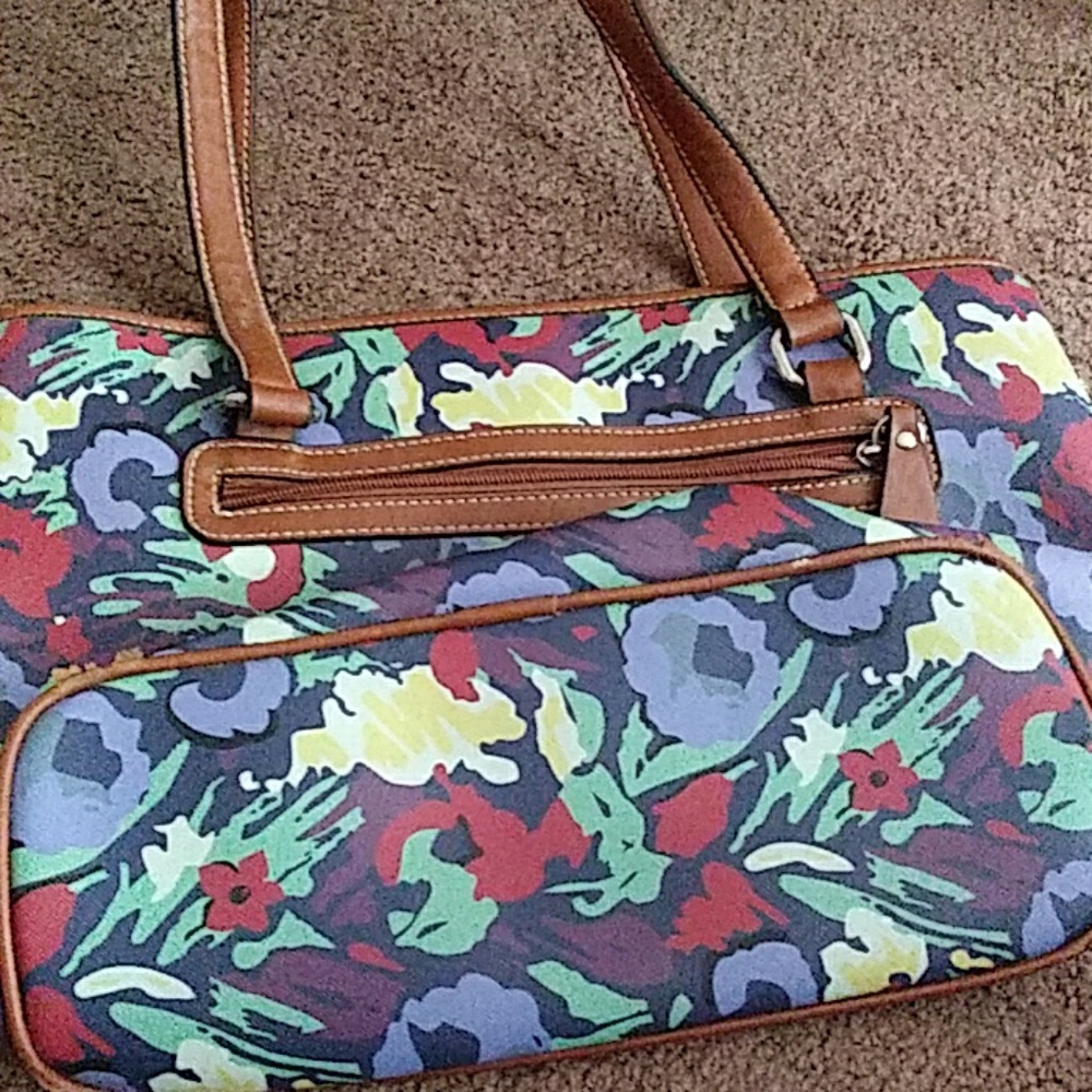 Purse - Picture 2 of 3
